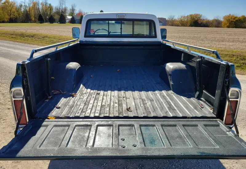1972 Chevrolet C20 Super Custom Camper photo 16