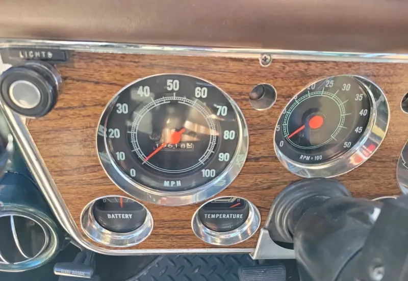 1972 Chevrolet C20 Super Custom Camper photo 31