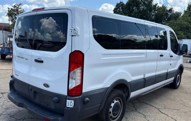 2018 Ford Transit 350 photo 5