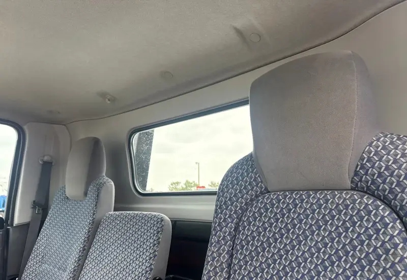 2022 Isuzu NRR photo 31