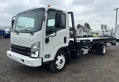 2022 Isuzu NRR