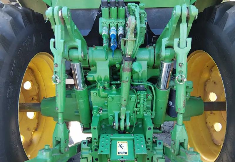 2002 John Deere 7410 photo 29