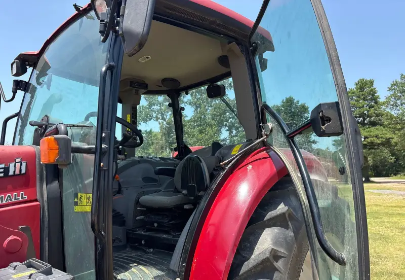 2019 Case IH Farmall 120C photo 27