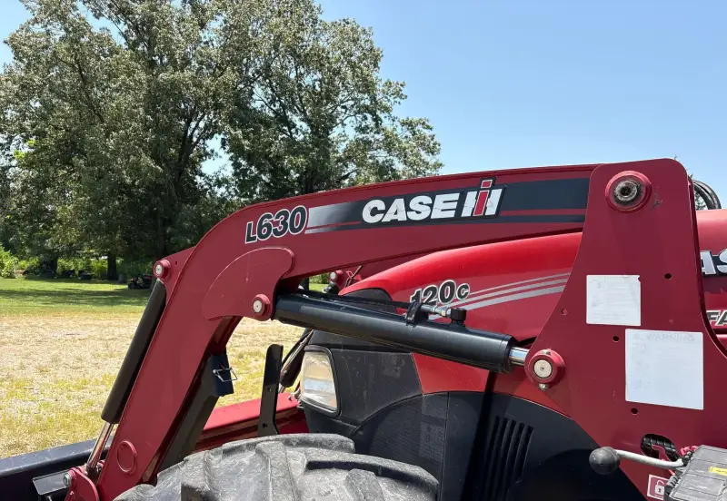 2019 Case IH Farmall 120C photo 11