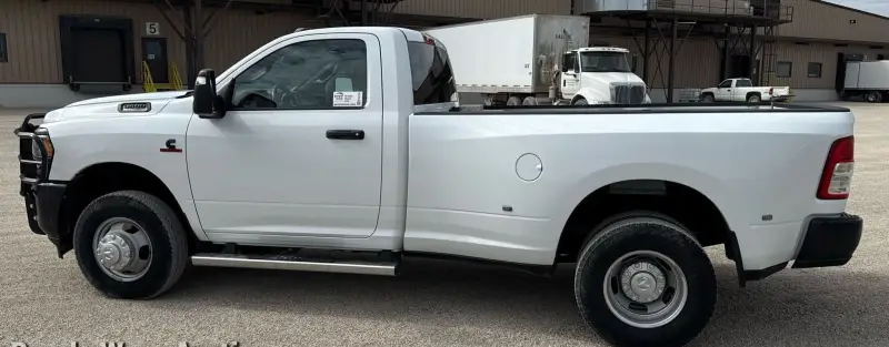 2023 Dodge Ram 3500 photo 8