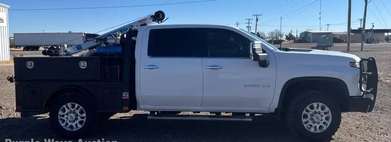 2024 Chevrolet Silverado 2500HD photo 4