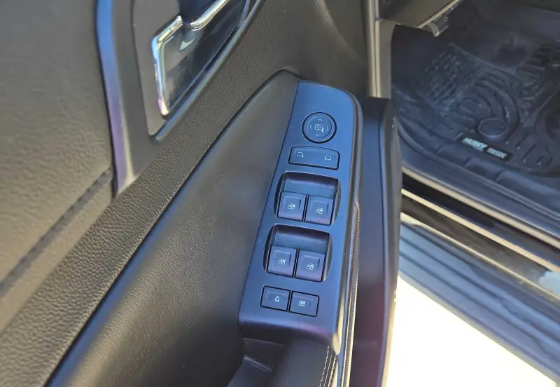 2015 Chevrolet Tahoe photo 19