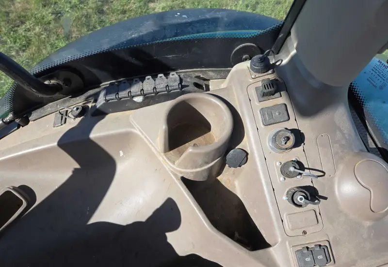 2021 John Deere 6175R photo 40