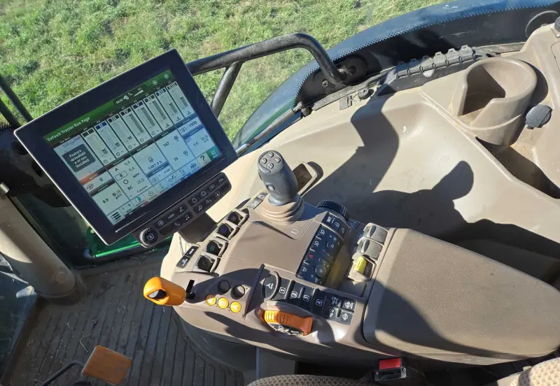 2021 John Deere 6175R photo 36