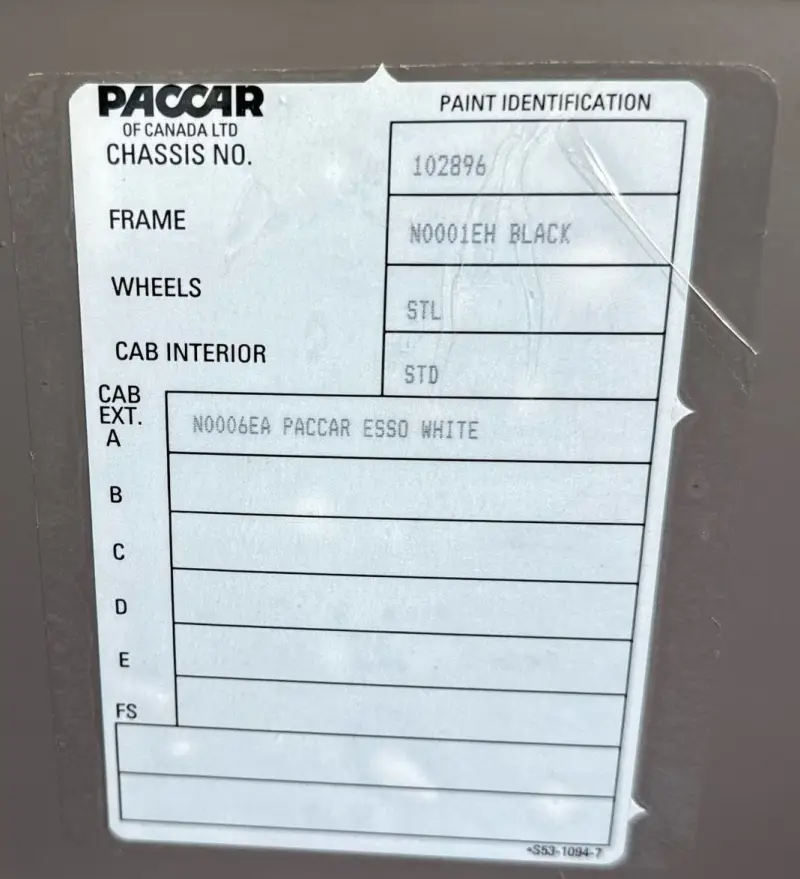 2010 Peterbilt 335 photo 97
