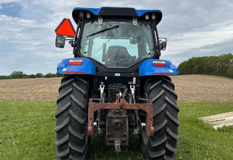 2015 New Holland T6.165 photo 6