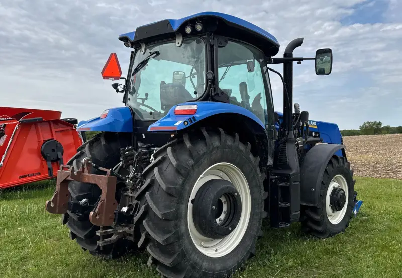 2015 New Holland T6.165 photo 5