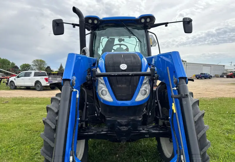 2015 New Holland T6.165 photo 12