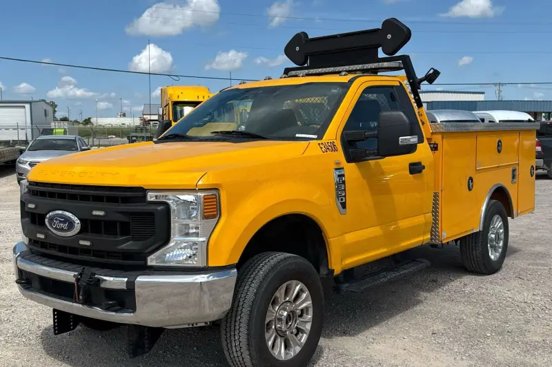2020 Ford F350 Super Duty photo 1