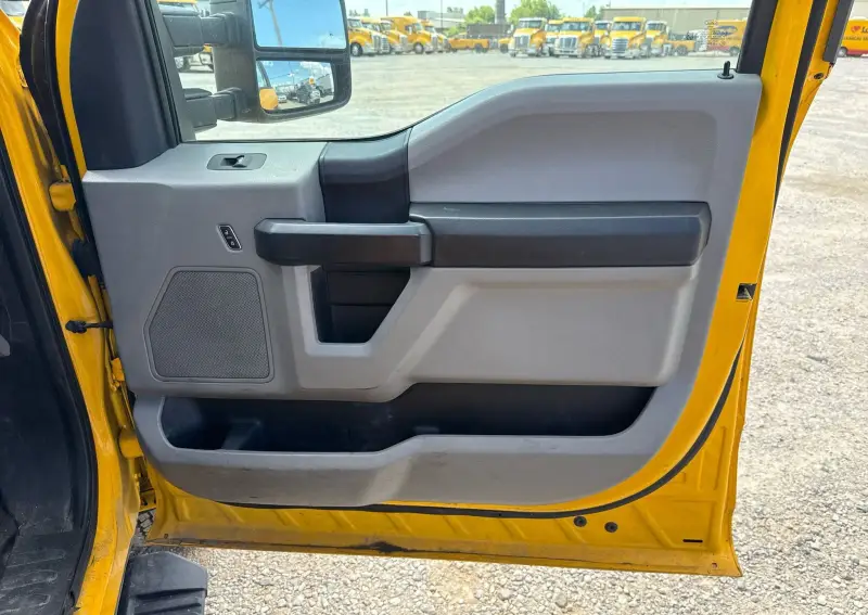 2020 Ford F350 Super Duty photo 48