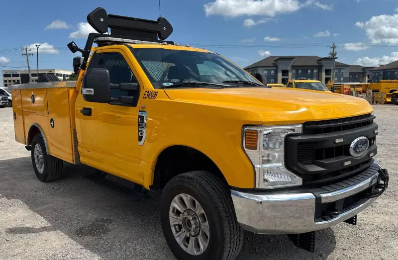 2020 Ford F350 Super Duty photo 3