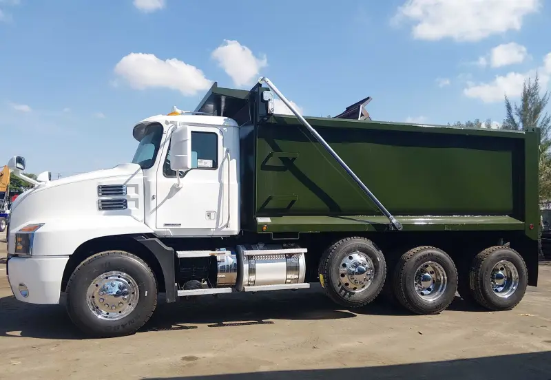 2020 Mack Anthem photo 7
