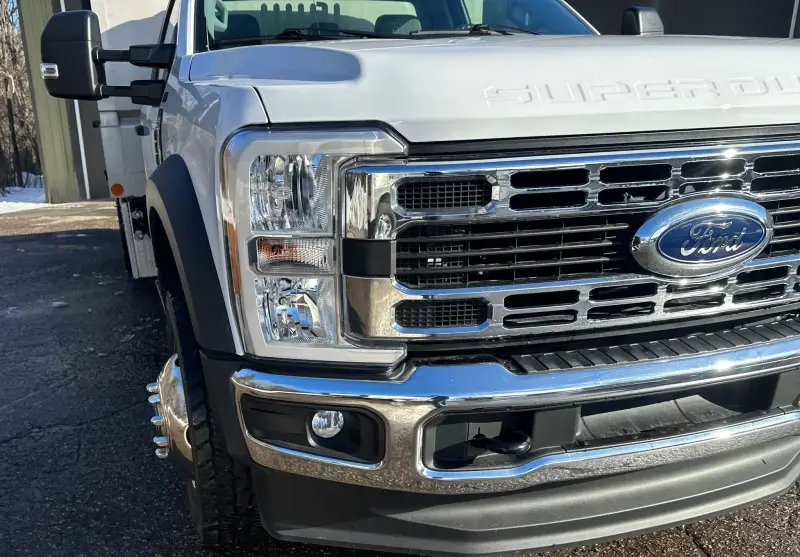 2023 Ford F600 photo 24