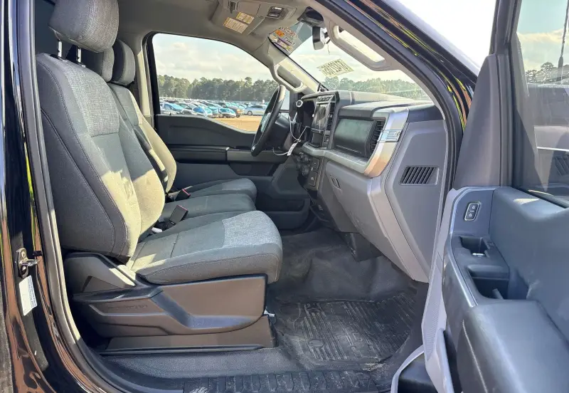 2023 Ford F350 Super Duty photo 34