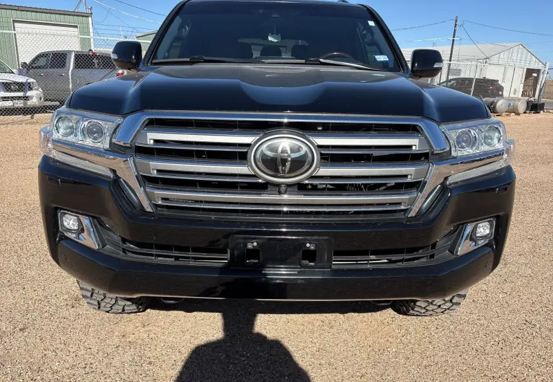 2016 Toyota Land Cruiser photo 10