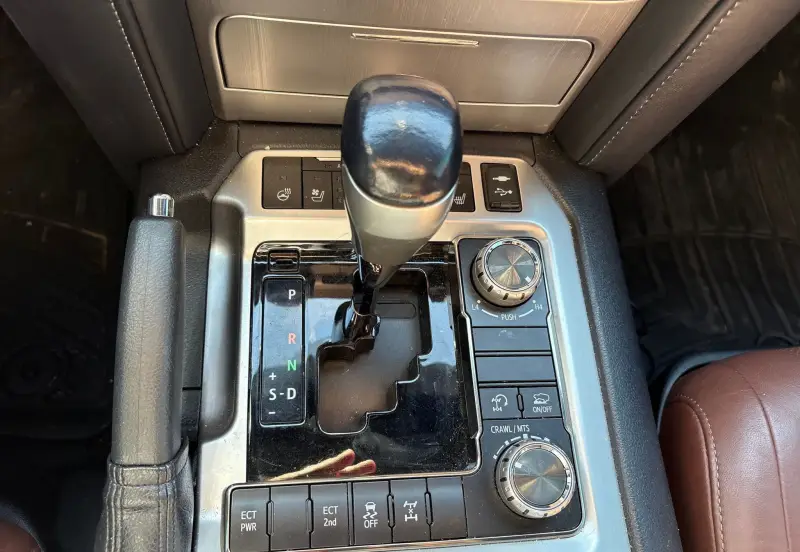 2016 Toyota Land Cruiser photo 57