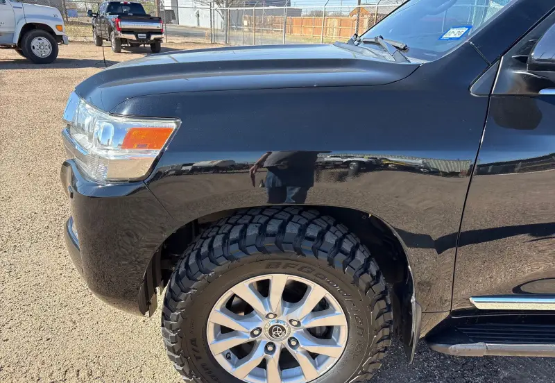 2016 Toyota Land Cruiser photo 9