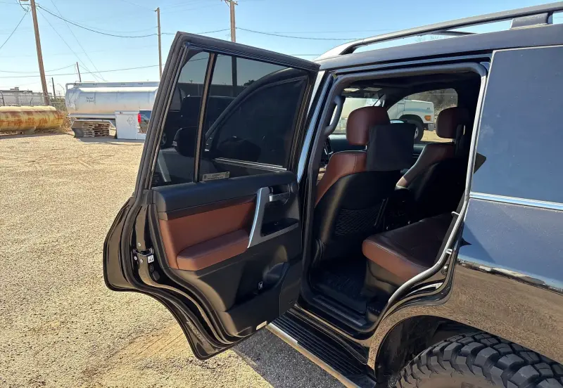 2016 Toyota Land Cruiser photo 112