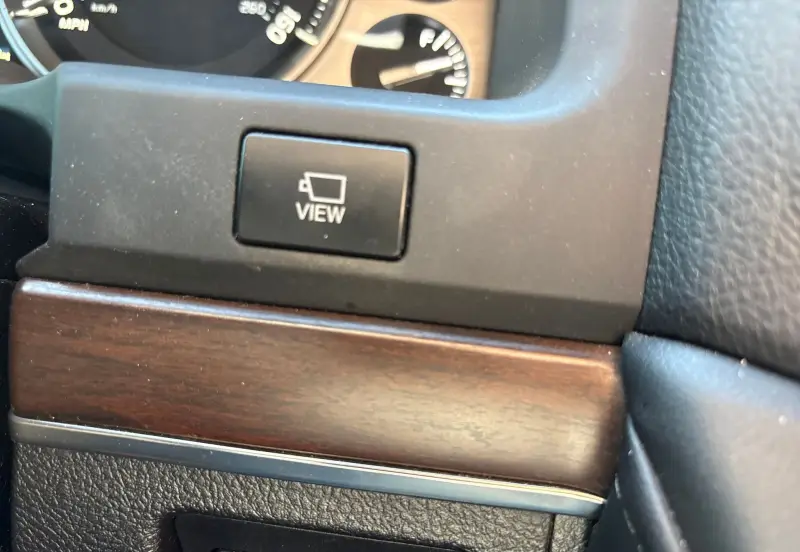 2016 Toyota Land Cruiser photo 52