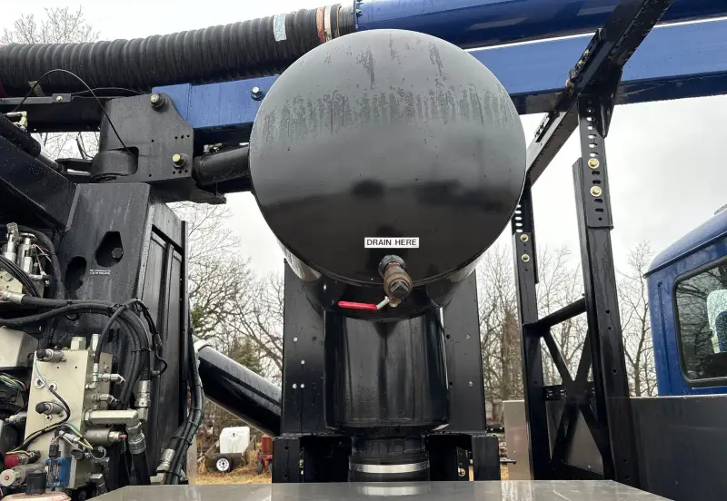 2014 Mack GU713 photo 34