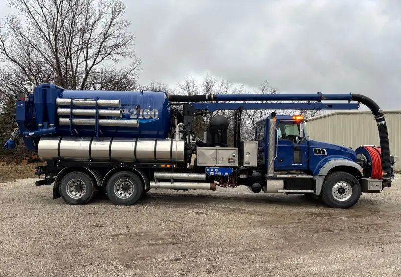 2014 Mack GU713 photo 4