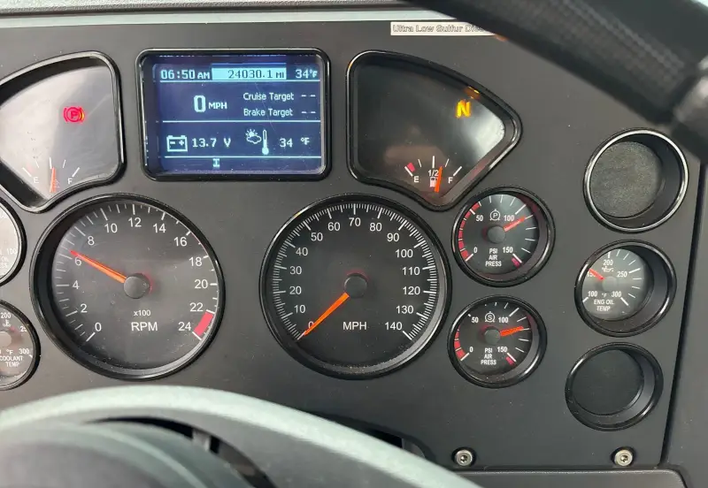 2014 Mack GU713 photo 85