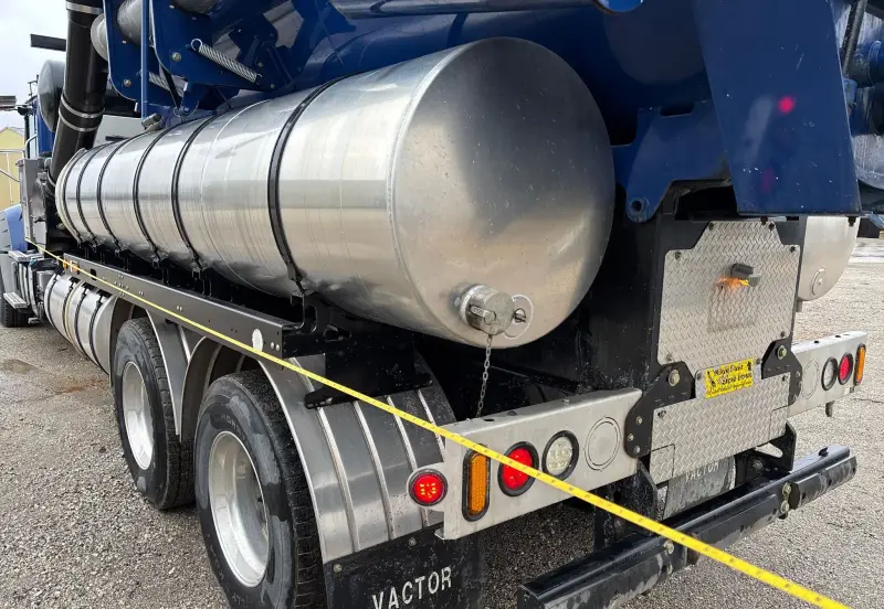 2014 Mack GU713 photo 46