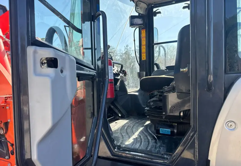 2020 Hitachi ZW370-6 photo 43