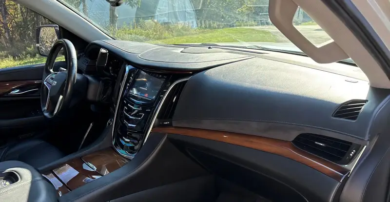 2016 Cadillac Escalade photo 75
