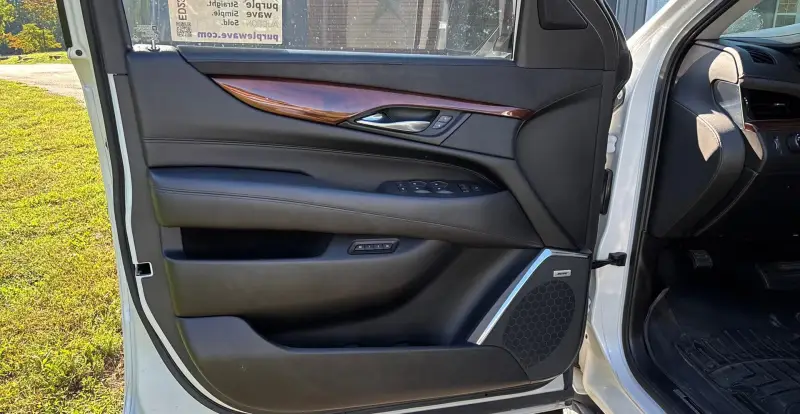 2016 Cadillac Escalade photo 41