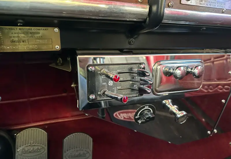 1987 Peterbilt 359 photo 56