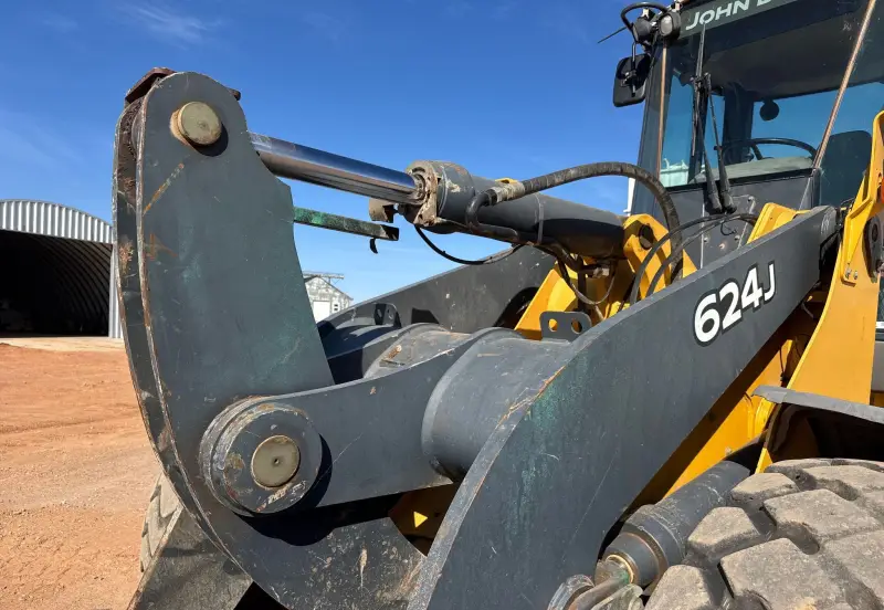 2007 John Deere 624J photo 15