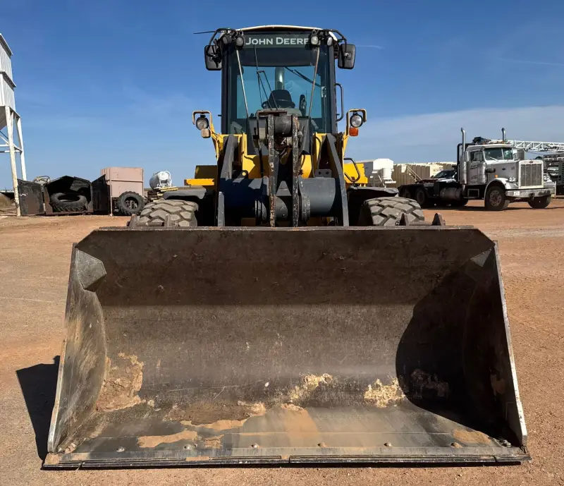 2007 John Deere 624J photo 2