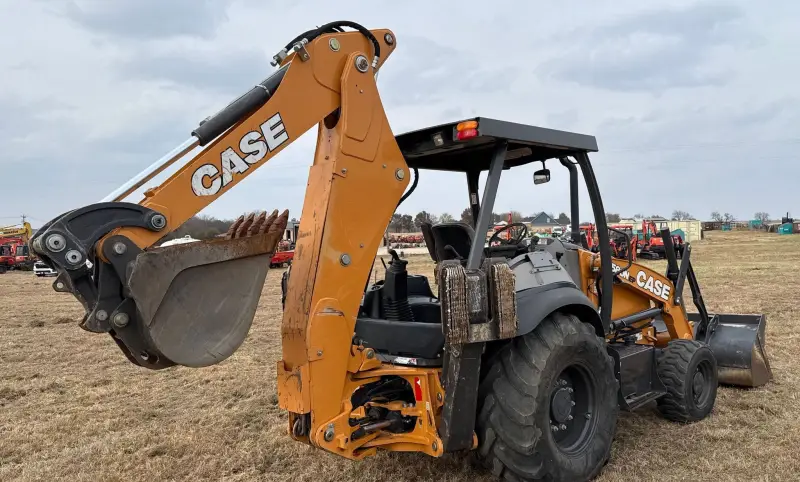 2022 Case 580N EP photo 5