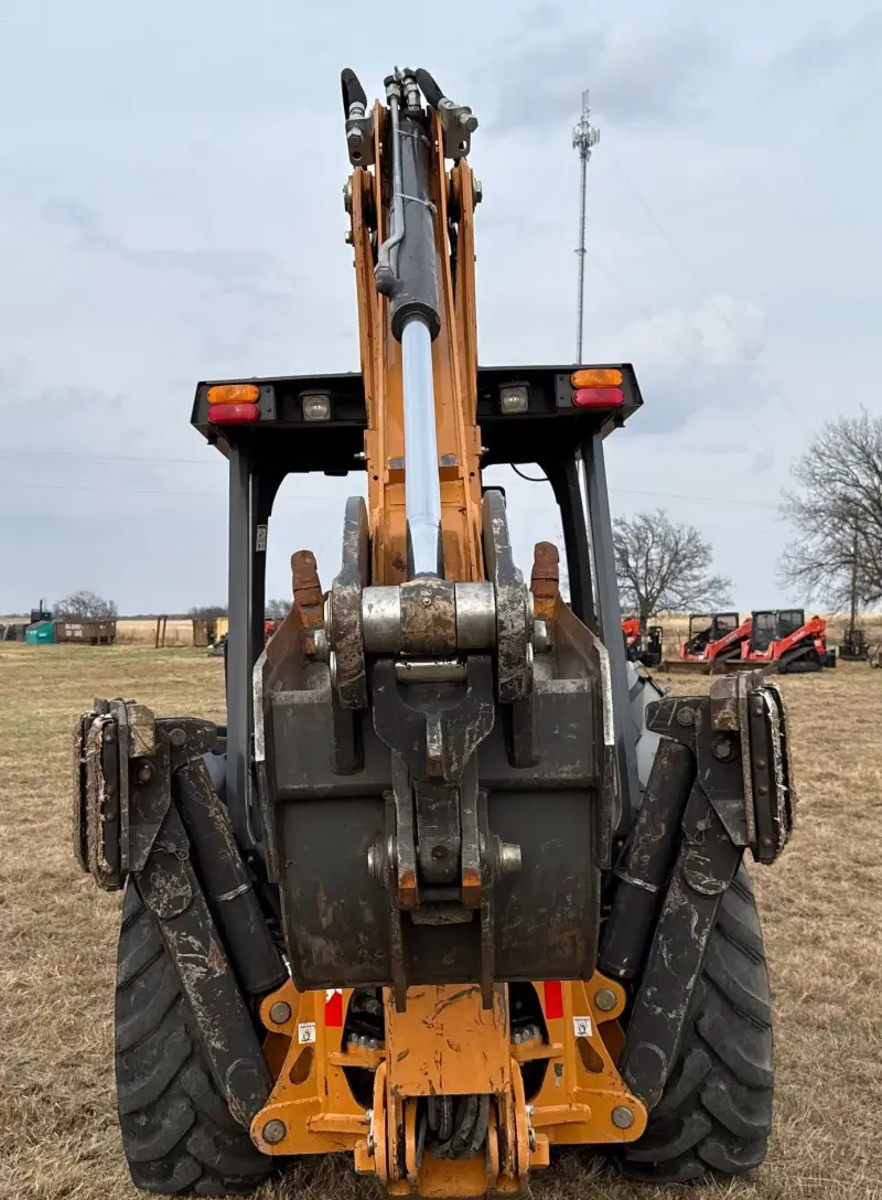 2022 Case 580N EP photo 6