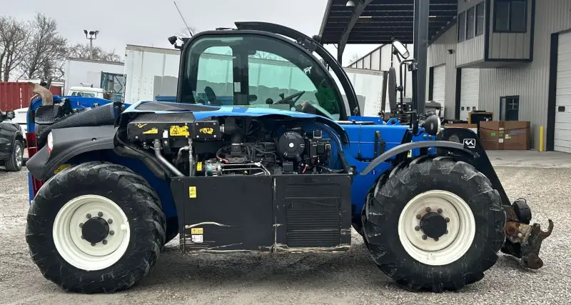 2021 New Holland LM7.42 photo 4