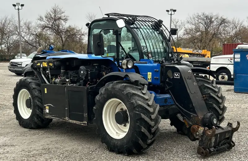 2021 New Holland LM7.42 photo 3