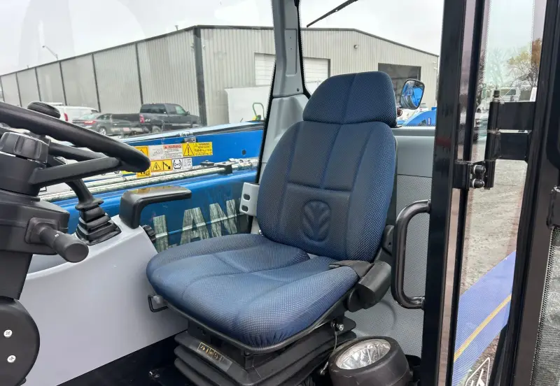 2021 New Holland LM7.42 photo 35