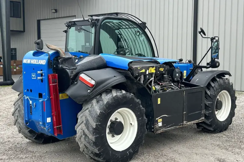 2021 New Holland LM7.42 photo 5