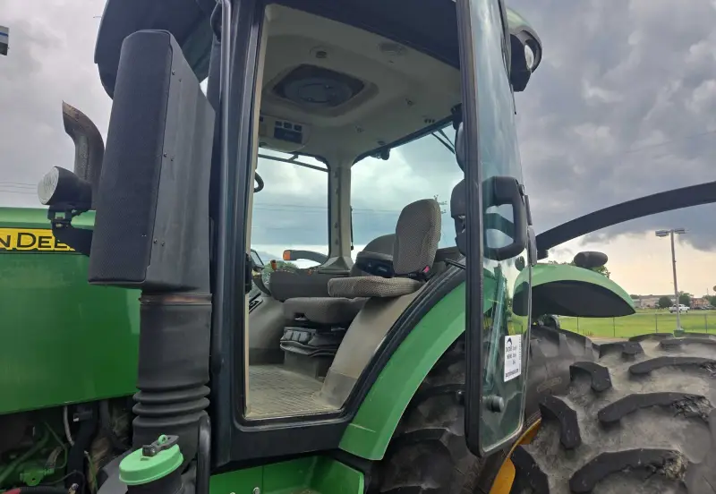 2012 John Deere 7230R photo 31