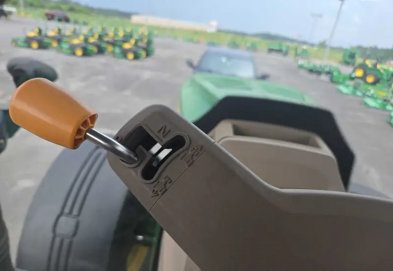 2012 John Deere 7230R photo 40
