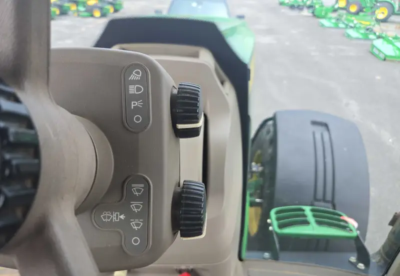 2012 John Deere 7230R photo 39