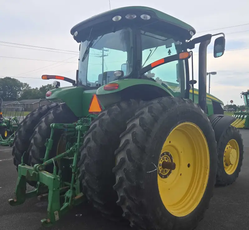 2012 John Deere 7230R photo 5
