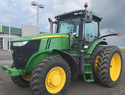 2012 John Deere 7230R