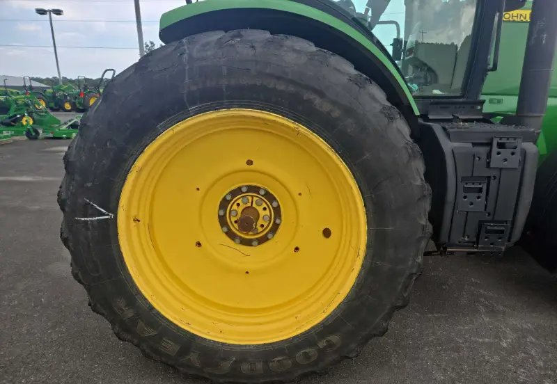 2012 John Deere 7230R photo 73